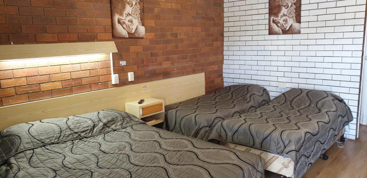 Glen Innes Lodge Motel Екстер'єр фото