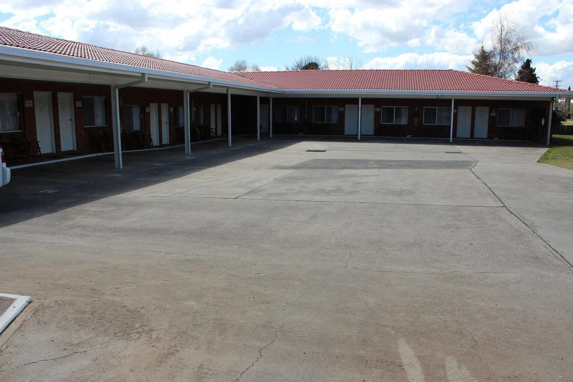 Glen Innes Lodge Motel Екстер'єр фото
